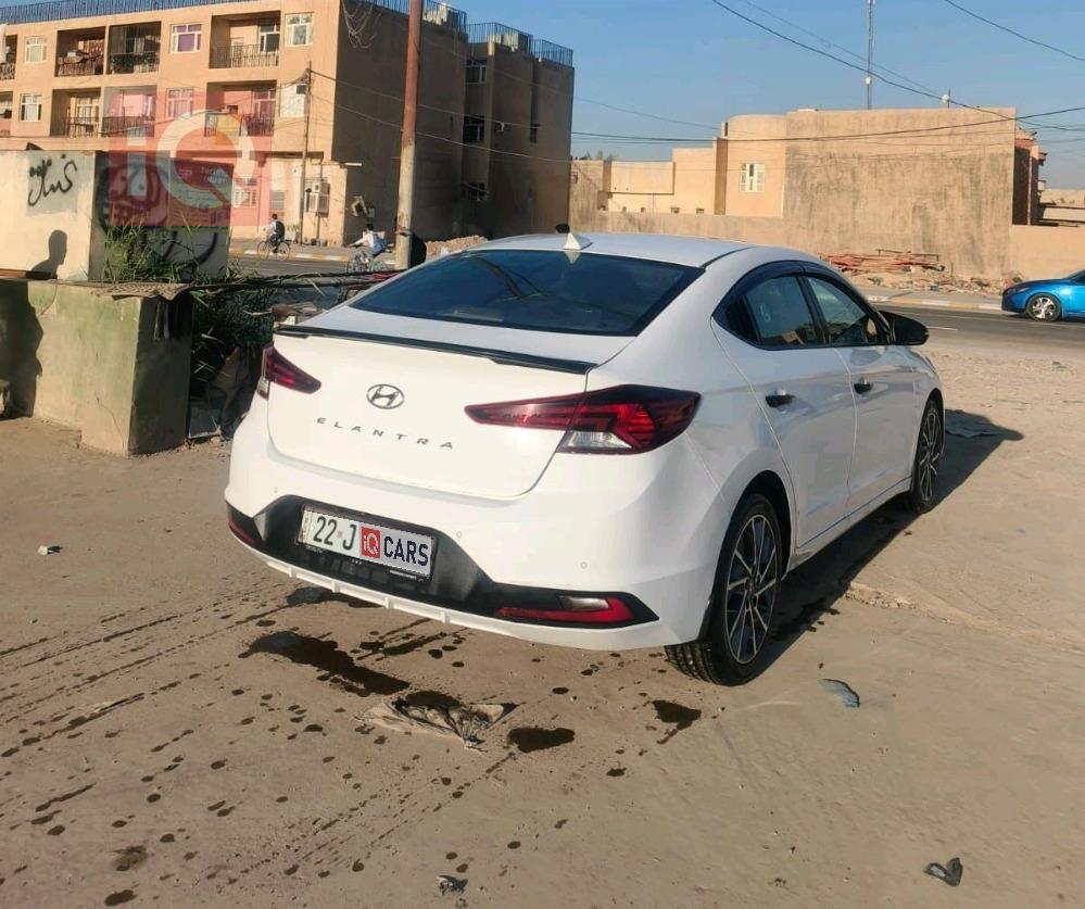 هيونداي النترا